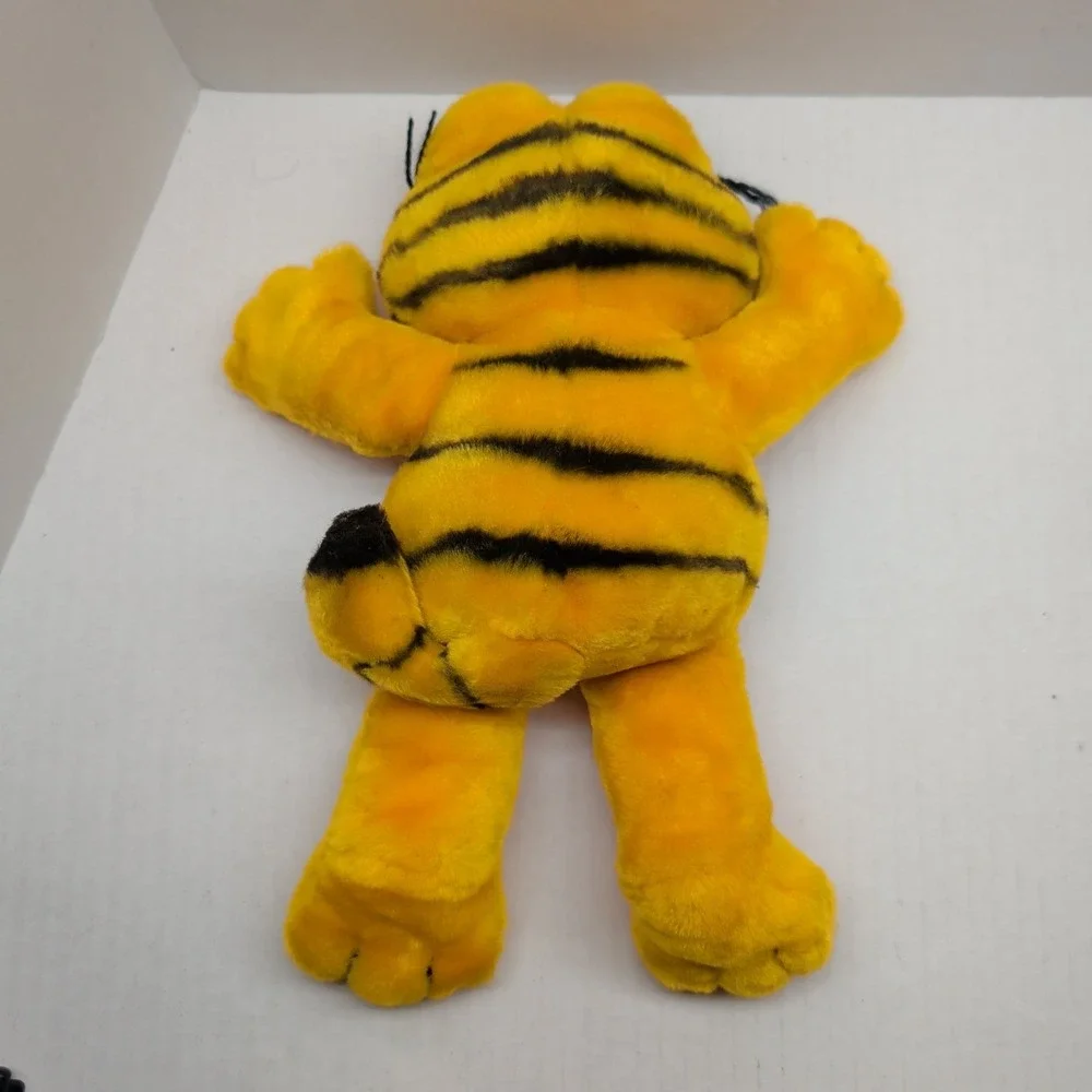 Vintage Garfield Plush Dakin 1978 1981 Orange Cat Stuffed Animal 12 Inch Toy